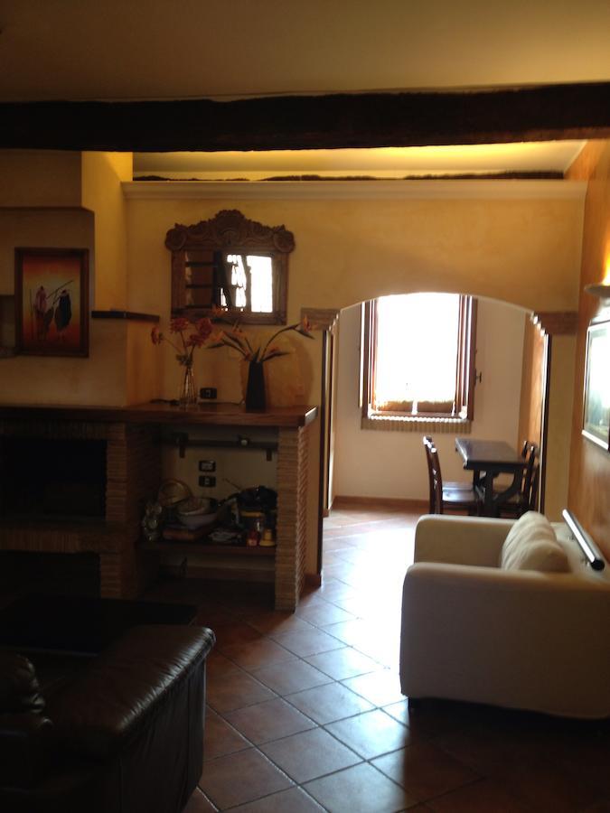 Bed And Breakfast Mblo Fondi Room photo